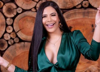 Sandra Berrocal responde con ironía a críticas sobre su rol como madre