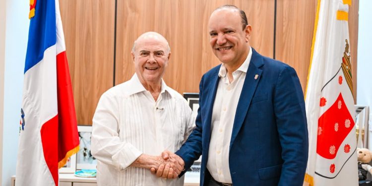 Ulises Rodríguez recibe a Hipólito y destaca unidad en el PRM