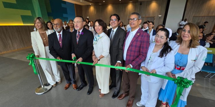 Unión Médica e INFOTEP inauguran centro de formación para enfermeras técnicas