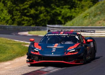 Verstappen rompe su propio récord con un histórico tiempo en Nürburgring