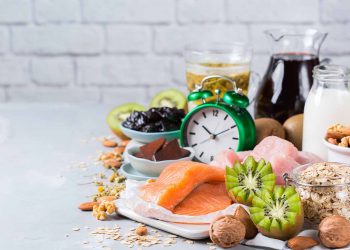 Los alimentos que ayudan a dormir mejor: triptófano y magnesio, aliados del descanso