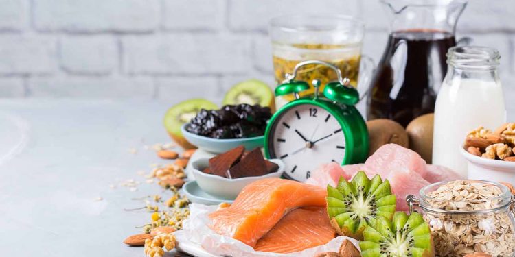 Los alimentos que ayudan a dormir mejor: triptófano y magnesio, aliados del descanso