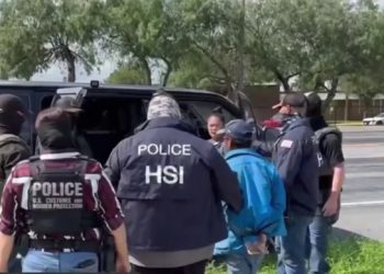 Aumentan arrestos y deportaciones de inmigrantes en NY; figuran cientos de dominicanos