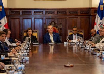 Gobierno destaca transformación nacional con más de 600 mil millones en obras