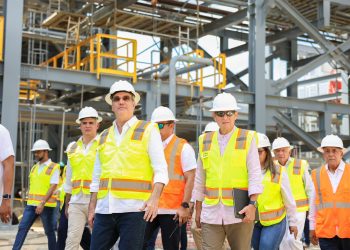 Abinader inspecciona planta Energía 2000 en Montecristi que reforzará generación eléctrica nacional
