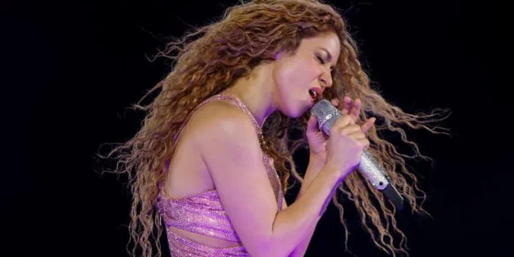 Shakira celebra premio a “Soltera” con mensaje de empoderamiento femenino