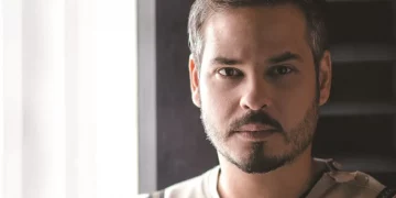 Frank Perozo se luce como director y actor en “Baño de Mujeres”