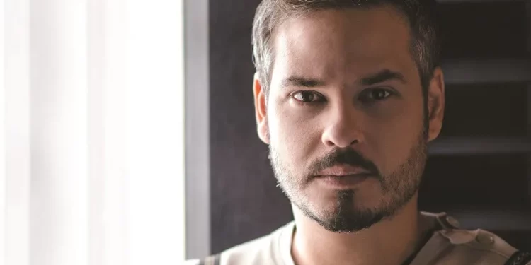Frank Perozo se luce como director y actor en “Baño de Mujeres”