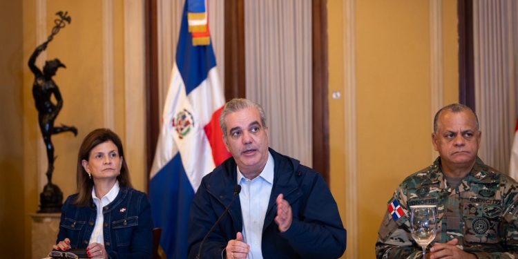 Abinader dispone retorno a la normalidad tras el paso del huracán Melissa