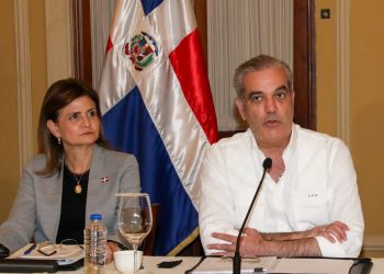 Abinader ordena suspensión de docencia y labores por 48 horas ante impacto de tormenta Melissa