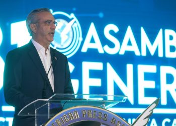 Presidente Abinader reafirma compromiso con la libertad de prensa en la Asamblea General de la SIP