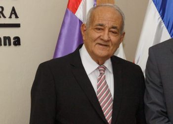 CARD rinde homenaje póstumo al jurista Almanzor González Canahuate, ejemplo de ética, sabiduría y servicio al país