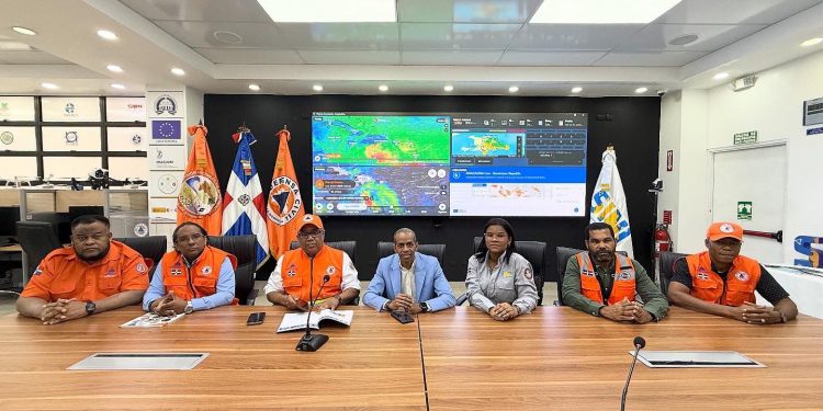 CNE y Defensa Civil fortalecen cooperación internacional ante amenaza de la tormenta tropical Melissa