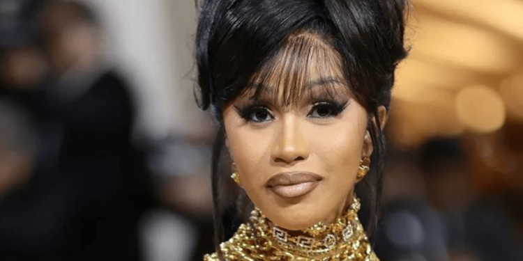 Cardi B entra al Guinness tras vender miles de copias autografiadas de su nuevo álbum en solo ocho horas