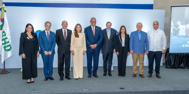 Jóvenes de la diáspora dominicana redescubren su patria con la campaña “Orígenes de Excelencia”