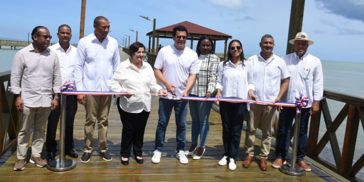 Collado entrega el nuevo muelle turístico de Miches y reafirma compromiso con el desarrollo costero