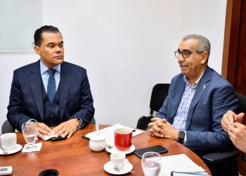 DIDA advierte que las ARS incumplen normas que obligan a adquirir medicamentos en la Dirección de Alto Costo