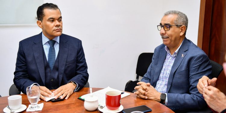 DIDA advierte que las ARS incumplen normas que obligan a adquirir medicamentos en la Dirección de Alto Costo