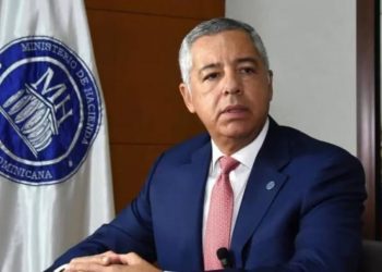 Exdirector de Casinos devuelve RD$20 millones y admite red de sobornos ligada a Donald Guerrero