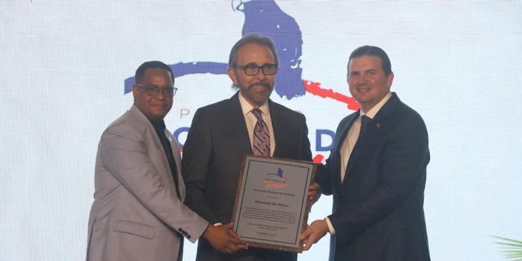 Edmundo Aja, pionero de la hotelería moderna, recibe el Premio Nacional de Turismo 2025