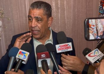 Espaillat dice demócratas son abanderados derechos inmigrantes; pide regresen los que se han ido