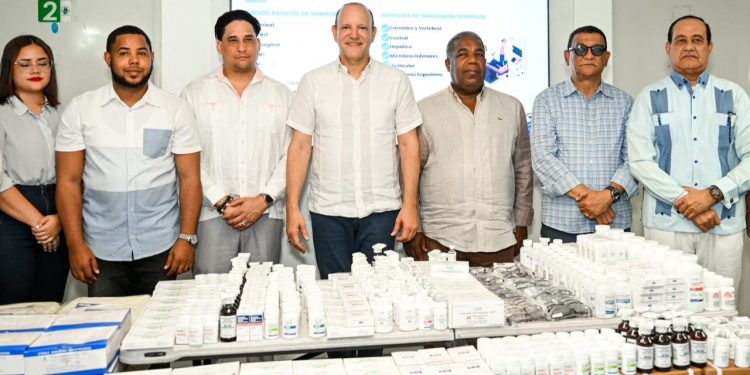 Gabinete de Política Social entrega más de RD$12 millones en medicamentos para hospitales de Santiago