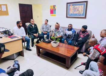Gobierno impulsa seguridad vial junto a motoconchistas en Santiago