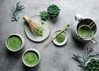 El furor por el té matcha conquista el mundo mientras Japón enfrenta escasez de su preciado polvo verde