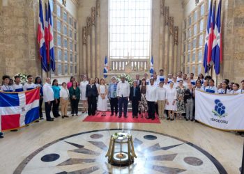 ISFODOSU inaugura la Cátedra Salomé Ureña en honor al 175 aniversario del natalicio de la insigne poeta y educadora