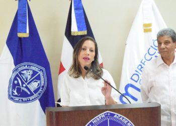 La UASD Santiago acoge exposición conmemorativa por los 80 años del Monumento a los Héroes de la Restauración