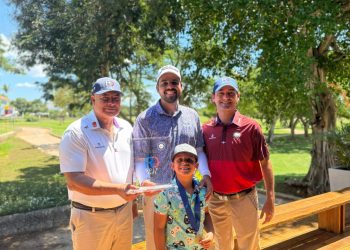 Rhadamés Peña se corona nuevamente en el RD Golf Elite