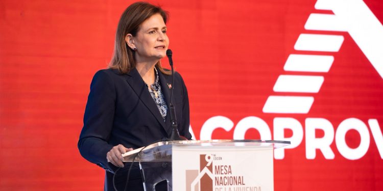 Raquel Peña reafirma apoyo del Gobierno al sector construcción en la 9na Mesa Nacional de la Vivienda