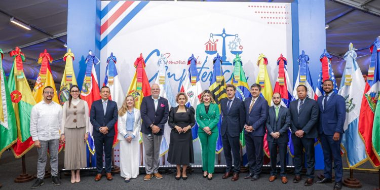 República Dominicana se consolida como epicentro del debate global sobre competencia y economía digital