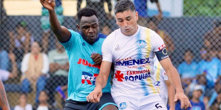 Salcedo FC toma la punta de la LDF con goleada y exhibición de Daniel Jamesley