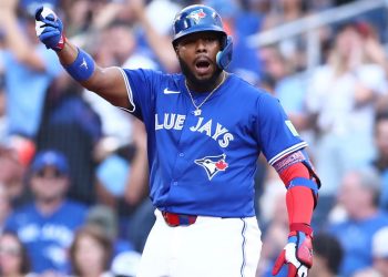 Vladimir Guerrero Jr. hace historia con un grand slam y Blue Jays castigan a Yankees
