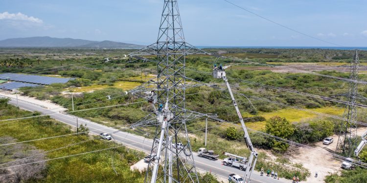 ETED conectará parque solar de 40 MW durante mantenimiento en subestación de Azua