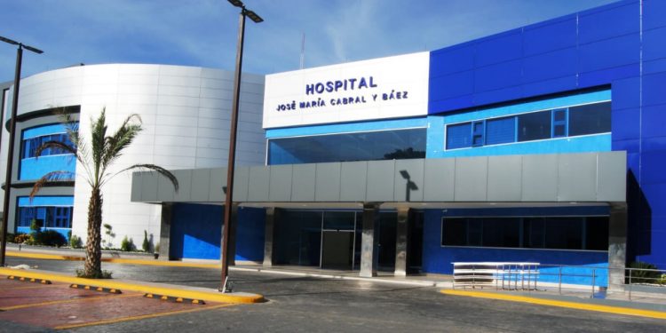 Director médico del Cabral y Báez aclara manejo de camas hospitalarias ante críticas