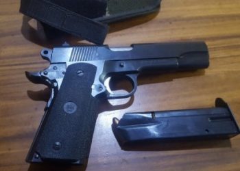 Apresan alumno en escuela de Brooklyn con armas de fuego cargada; decenas dominicanos estudian allí