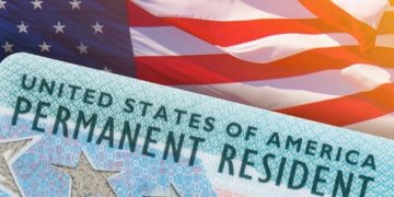 Obligatorio tener encima residencia o ciudadanía USA; no tenerla conlleva multas o prisión