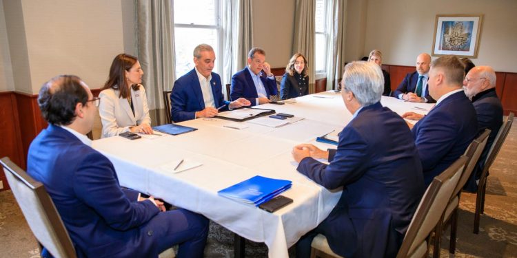Abinader fortalece alianzas con la industria tecnológica en San José, California