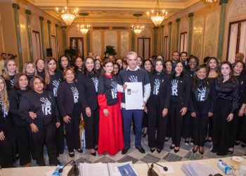 Abinader respalda pacto nacional y reforma “Déjala Ir” para frenar la violencia de género en el país