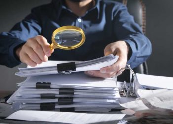 Desarrolladores denuncian retrasos críticos en Turismo: procesos tardan hasta 4 meses para aprobar viviendas