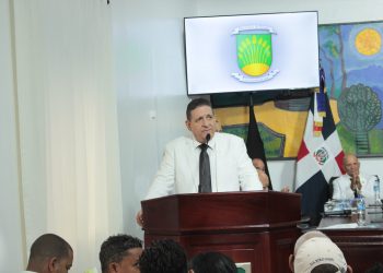 Eberto Núñez desmiente a Leonel Fernández: “No juramentó a dirigentes del PRM en Bonao”