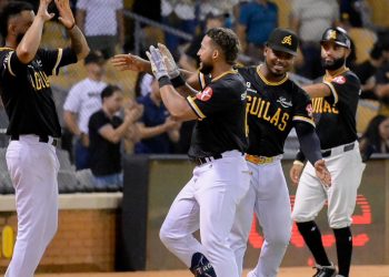 Águilas Cibaeñas consolidan su dominio en la cima con triunfo sobre los Gigantes