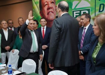 Fuerza del Pueblo jura nueva Dirección Política y anuncia marcha nacional para el 30 de noviembre