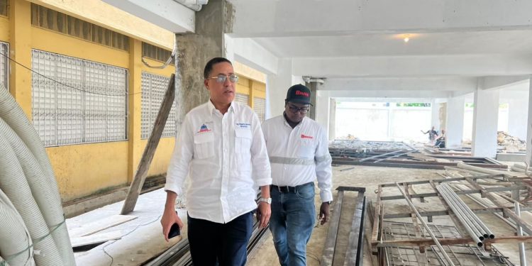 Gobierno acelera construcción y rehabilitación de centros educativos en Santo Domingo Este