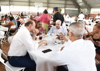 Obras que impulsan el futuro: Gobierno acerca desarrollo y apoyo social a familias de Santiago