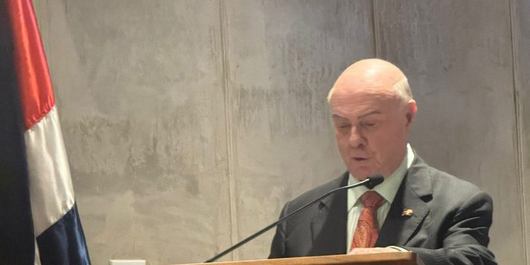 Hipólito Mejía resalta en Costa Rica avances de RD contra el narcotráfico en los últimos cinco años