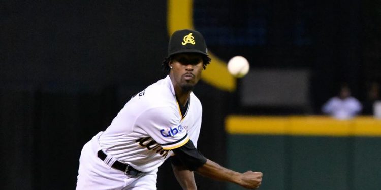 Águilas consolidan dominio; Toros dejan en el terreno y Estrellas brillan con Canó