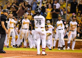 Águilas mantienen el liderato, Toros consolidan el segundo lugar y Licey remonta ante los Leones en jornada dominical de la Lidom